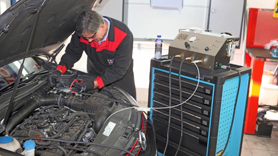 Motorreiniging als extra service