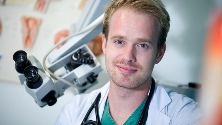 Jerôme Lechien, star des ORL, revient des États-Unis avec de nouvelles étoiles