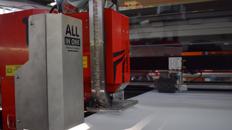 PLASTGrommet: “Automatisering in LFP-afwerking wint terrein”